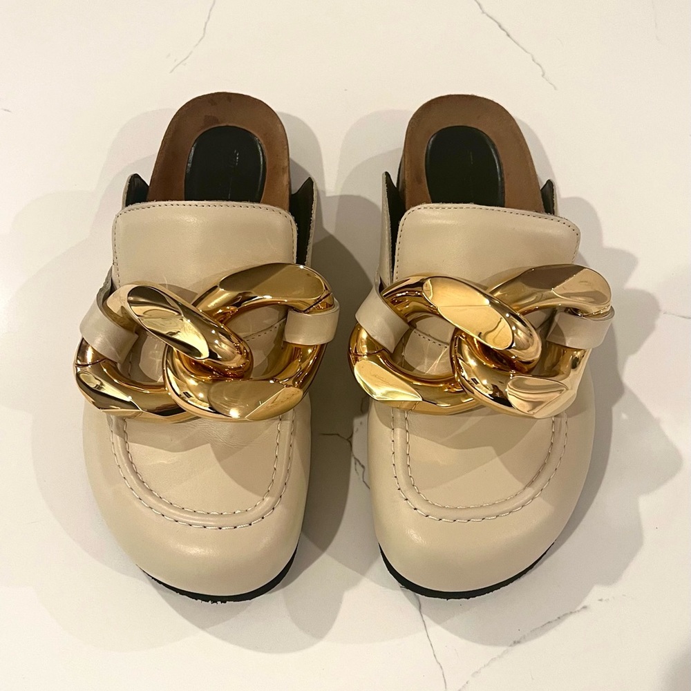 JW Anderson chain loafer in off-white.